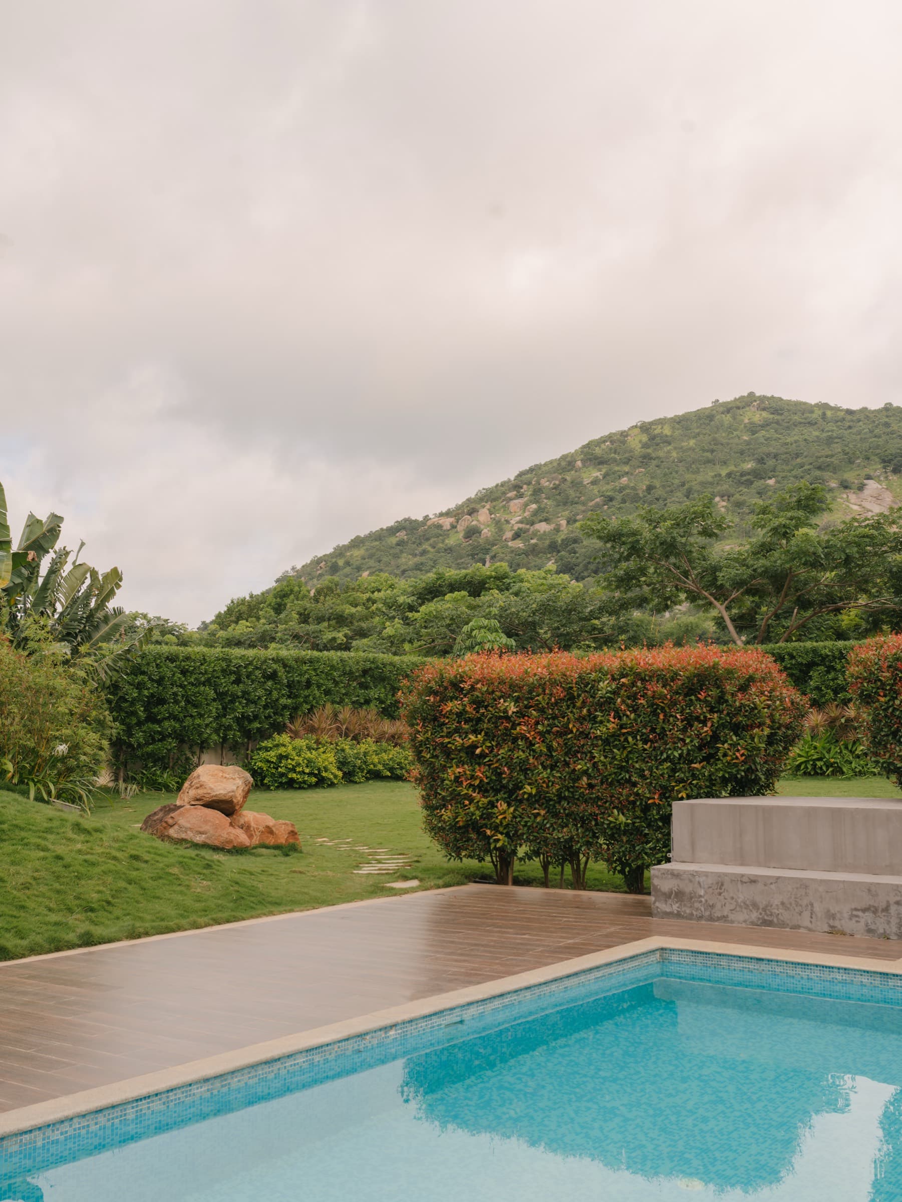 Oro, The Estates